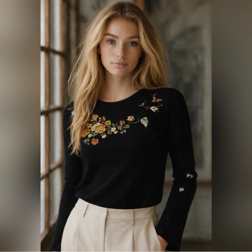 Aritzia Little Moon Amaranth Embroided Floral Blouse Coastal Sz S